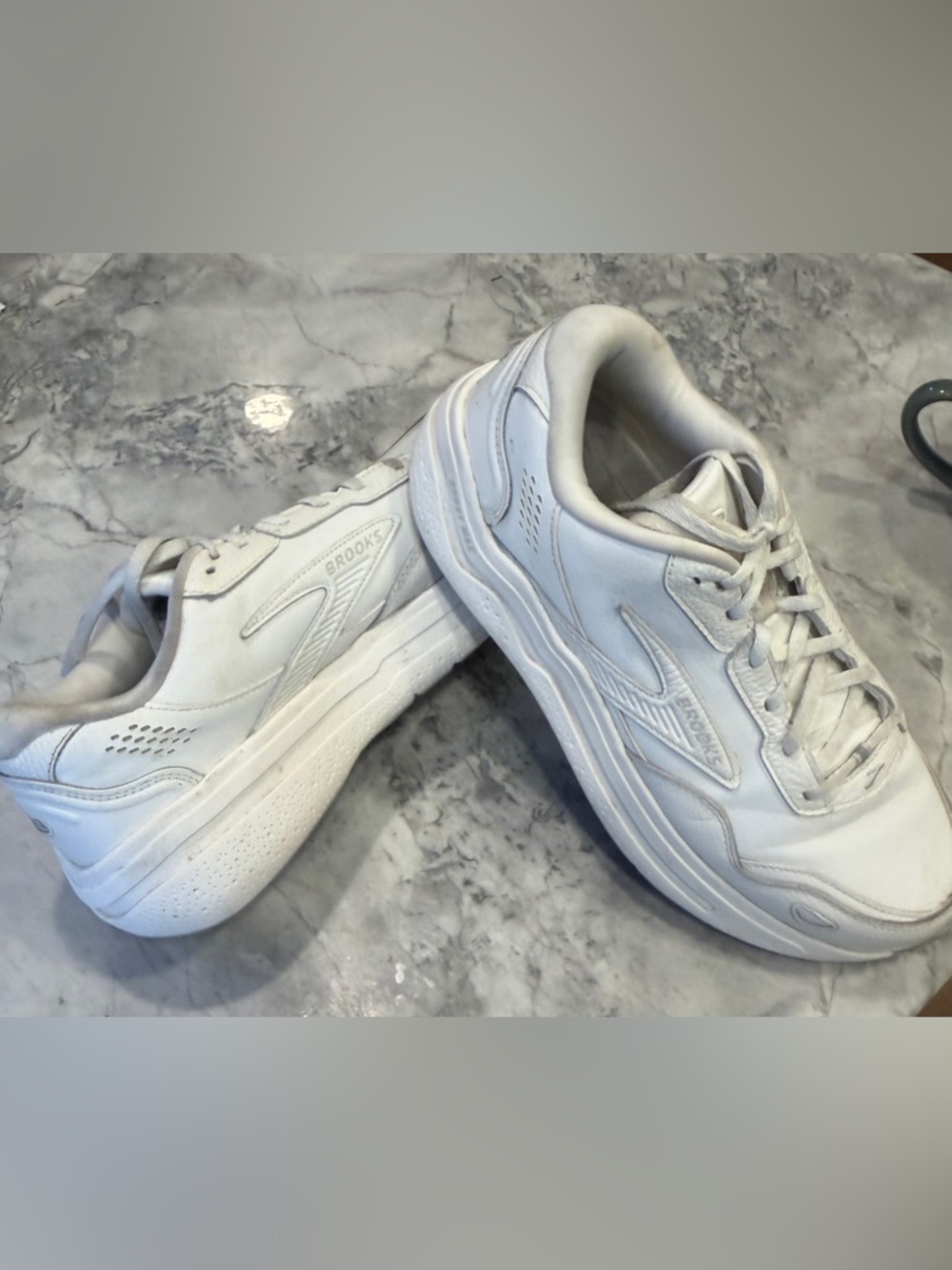 Ghost Max L Men’s Shoe Size 11 - Wide (2E)